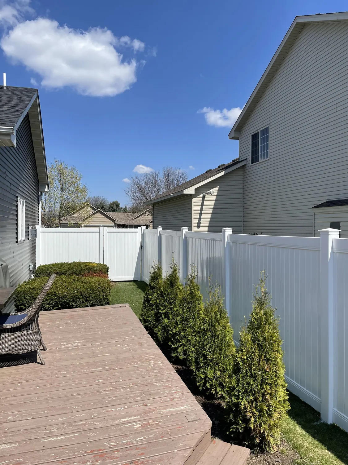 vinyl privacy fence project in the Twin Cities